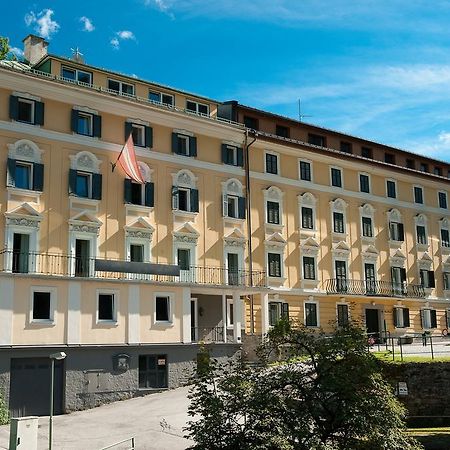 Hotel Hirschen باد جاستاين المظهر الخارجي الصورة